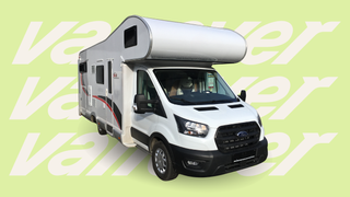 Wohnmobil mit Alkoven - Außenansicht