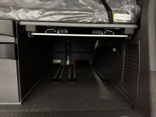 VW Beach Tour Camper Kofferraum Details - Siena Vanever